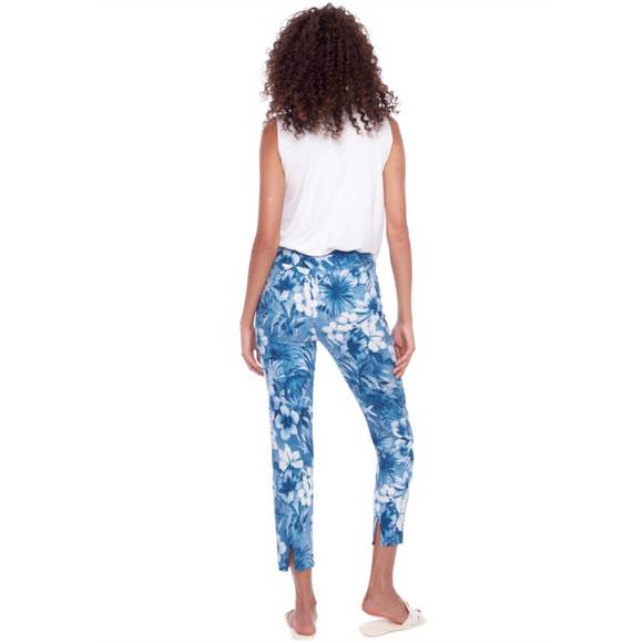 NEW UP! back-slit techno ankle pant in ohana print - Picture 2 of 2